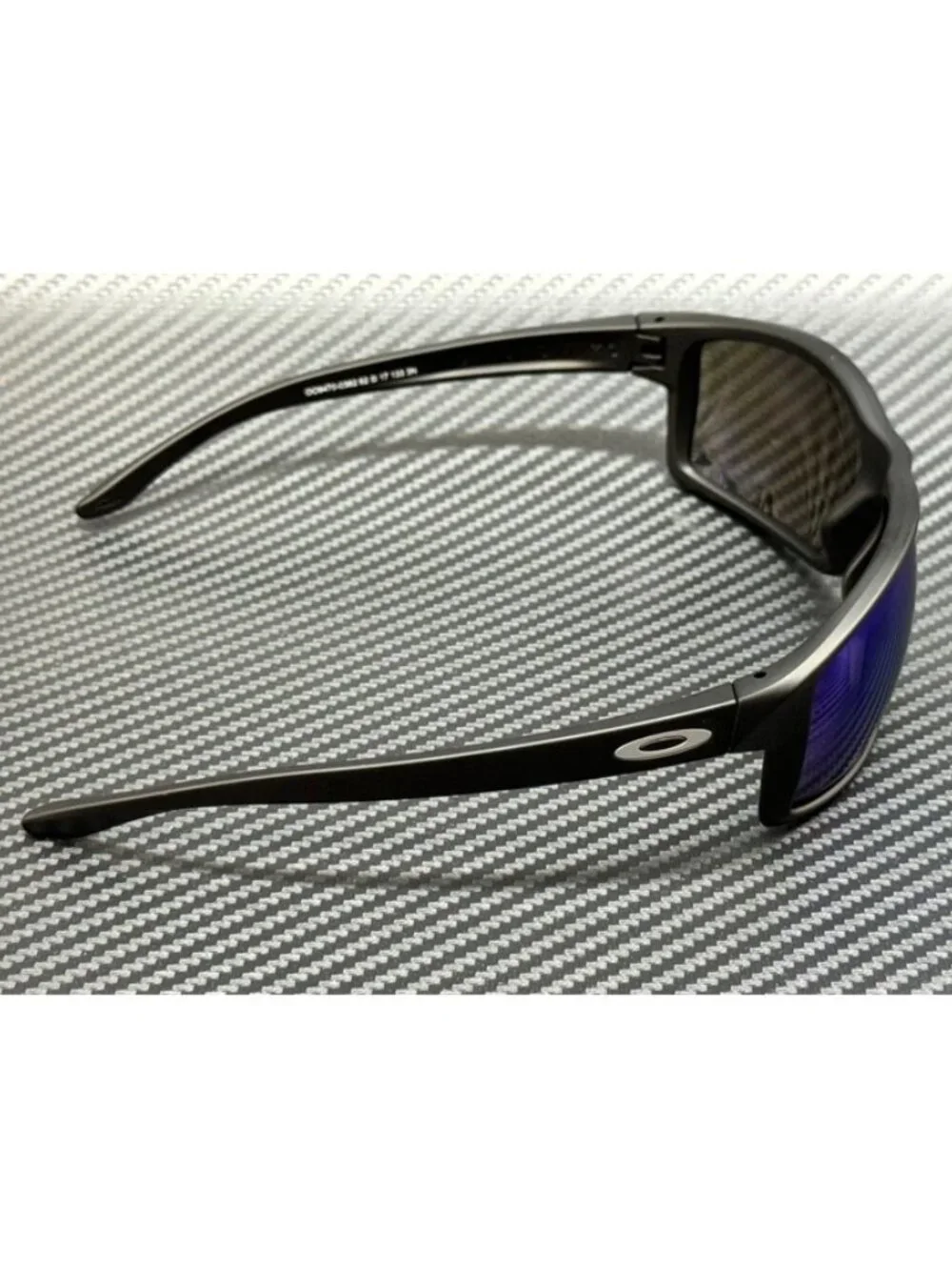 New Oakley Men Matte Black Sunglasses 62-17-133